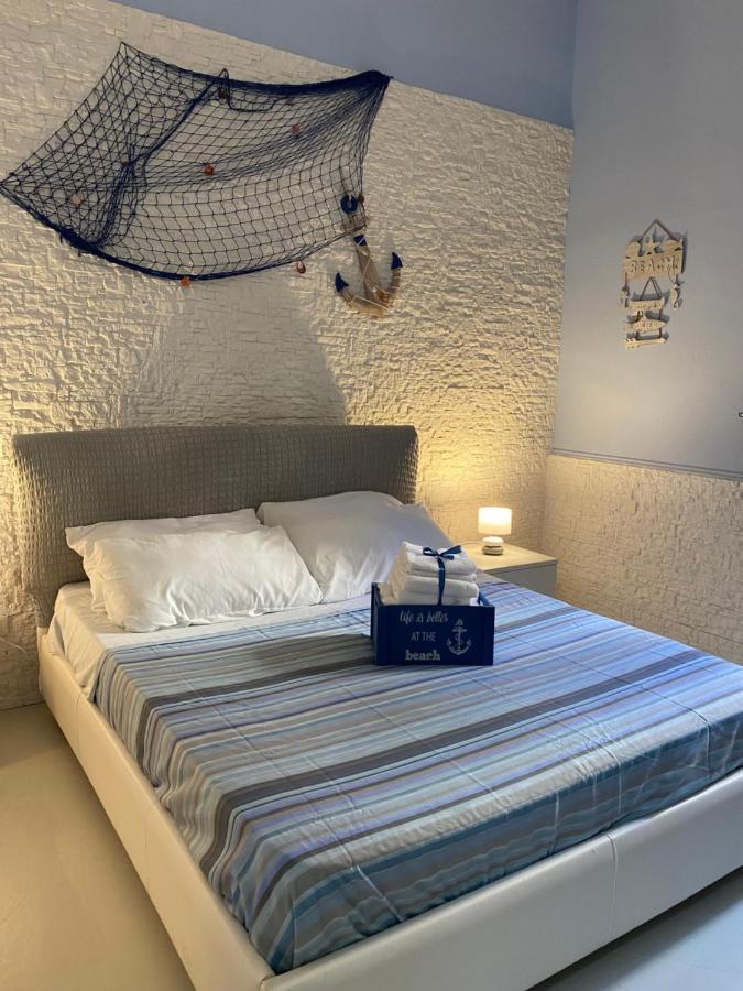 Bed and Breakfast Al porticciolo Salerno Esterno foto