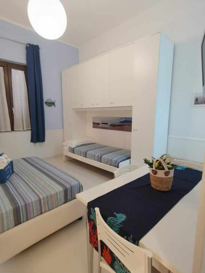 Bed and Breakfast Al porticciolo Salerno Esterno foto